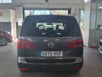 Usado VW Touran Advance 105 CV (77 kW) 2014 Marrón Monovolumen