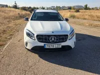 Usado Mercedes GLA180 122 CV (89 kW) 2020 Blanco SUV