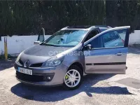 Usado Renault Clio GrandTour Authentique 70 CV (51 kW) 2008 Gris / plata Familiar