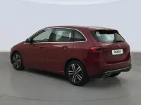Usado Mercedes B200 150 CV (110 kW) 2022 Rojo Utilitario