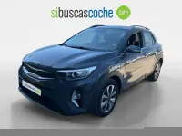 Usado Kia Stonic 120 CV (88 kW) 2021 Gris/plata SUV