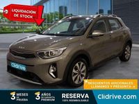 Usado Kia Stonic 120 CV (88 kW) 2023 Verde SUV