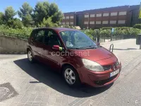 Usado Renault Scénic II 105 CV (77 kW) 2008 Rojo Monovolumen