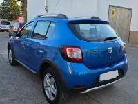 Usado Dacia Sandero Stepway 90 CV (66 kW) 2015 Azul Berlina