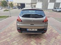 Usado Peugeot 3008 Style 120 CV (88 kW) 2016 Beige Monovolumen