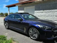 Usado Kia Stinger GT-Line 200 CV (147 kW) 2019 Azul Utilitario