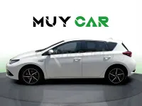 Usado Toyota Auris Hybrid Edition 136 CV (100 kW) 2019 Blanco Berlina