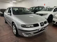 Usado Seat Toledo Stella 110 CV (80 kW) 2001 Gris / plata Berlina