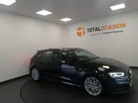 Usado Audi A3 S-Line 116 CV (85 kW) 2018 Naranja Berlina