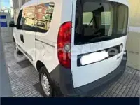 Usado Fiat Doblò Dynamic 105 CV (77 kW) 2013 Blanco Monovolumen