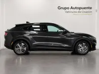 Usado Ford Mustang Mach-E 216 kW (294 CV) 2022 Gris SUV