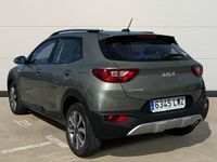 Usado Kia Stonic 84 CV (61 kW) 2022 Gris SUV