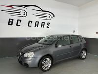 Usado VW Golf V Highline 105 CV (77 kW) 2007 Gris / plata Berlina