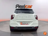 Usado SsangYong Tivoli 163 CV (119 kW) 2024 Beige SUV