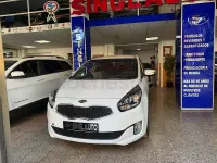 Usado Kia Carens 115 CV (84 kW) 2016 Blanco Monovolumen