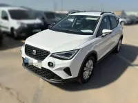 Usado Seat Arona Style Plus 110 CV (80 kW) 2022 Blanco SUV