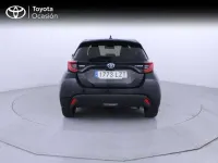 Usado Toyota Yaris Active 116 CV (85 kW) 2022 Negro Utilitario