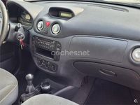 Usado Citroën C3 70 CV (51 kW) 2004 Rojo Berlina