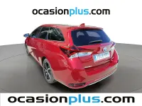 Usado Toyota Auris Hybrid Edition 136 CV (100 kW) 2018 Rojo Familiar