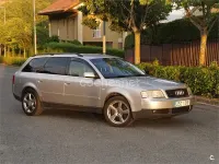 Usado Audi A6 150 CV (110 kW) 2001 Gris / plata Familiar
