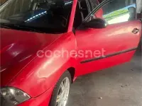 Usado Seat Ibiza Reference 85 CV (62 kW) 2007 Rojo Utilitario