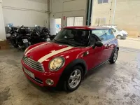 Usado Mini Cooper 90 CV (66 kW) 2010 Rojo Utilitario