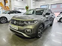 Usado VW T-Cross Sportline 110 CV (80 kW) 2022 Gris / plata SUV