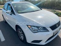 Usado Seat Leon Style 105 CV (77 kW) 2015 Blanco Familiar