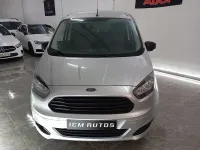 Usado Ford Tourneo Courier Ambiente 100 CV (73 kW) 2016 Gris / plata Monovolumen