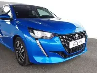 Usado Peugeot 208 Allure 100 CV (73 kW) 2023 Azul Utilitario