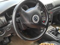 Usado VW Passat Trendline 130 CV (95 kW) 2002 Verde Berlina