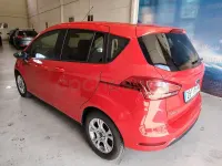 Usado Ford B-MAX Trend 100 CV (73 kW) 2013 Rojo Monovolumen
