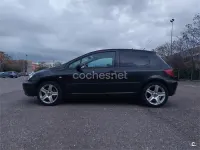 Usado Peugeot 307 136 CV (100 kW) 2004 Negro Berlina