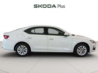Usado Skoda Octavia Selection 150 CV (110 kW) 2025 Blanco