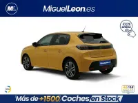 Usado Peugeot 208 Allure 102 CV (75 kW) 2023 Amarillo Utilitario