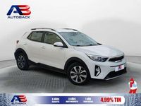 Usado Kia Stonic 101 CV (74 kW) 2022 Blanco SUV
