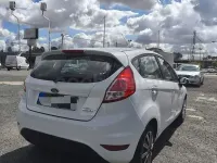 Usado Ford Fiesta Trend 95 CV (69 kW) 2017 Blanco Utilitario