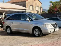 Usado SsangYong Rodius 165 CV (121 kW) 2007 Gris Monovolumen