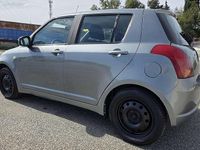 Begagnad Suzuki Swift GL 92 HK (67 kW) 2005 Grå Halvkombi