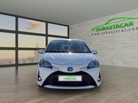 Usado Toyota Yaris Hybrid Active 100 CV (73 kW) 2019 Blanco Berlina
