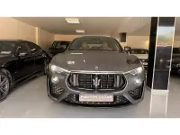 Usado Maserati Levante 350 CV (257 kW) 2023 Gris / plata SUV