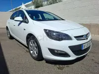 Usado Opel Astra Elegance 140 HP (102 kW) 2018 Branco Sedan