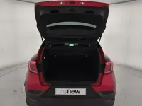 Usado Renault Captur Techno 101 CV (74 kW) 2025 Rojo SUV