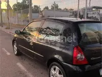 Usado Renault Clio II Authentique 65 CV (47 kW) 2006 Negro Berlina