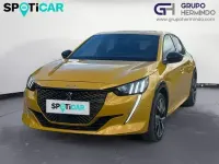 Usado Peugeot e-208 GT 100 kW (136 CV) 2021 Amarillo Utilitario