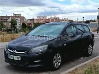 Usado Opel Astra Selective 110 CV (80 kW) 2014 Negro Familiar