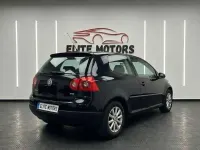 Usado VW Golf V Conceptline 105 CV (77 kW) 2007 Negro Utilitario
