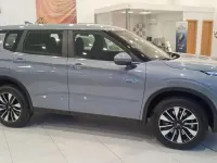 Nuevo Mitsubishi Outlander P-HEV Motion 306 CV (225 kW) 2026 Gris SUV