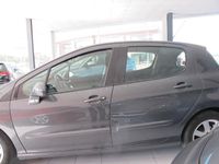 Usado Peugeot 308 Allure 156 CV (114 kW) 2013 Negro Berlina