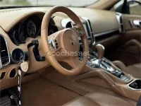 Usado Porsche Cayenne 400 CV (294 kW) 2011 Marrón SUV